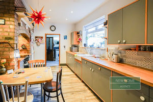 Photo 11- click for photo gallery